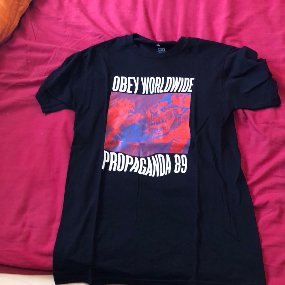 Trippy Obey propaganda t shirt